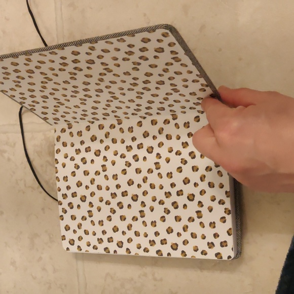 New! 1 ruled journal and 1 pack of felt tip black ink fine point (0.5mm)… - Picture 5 of 11